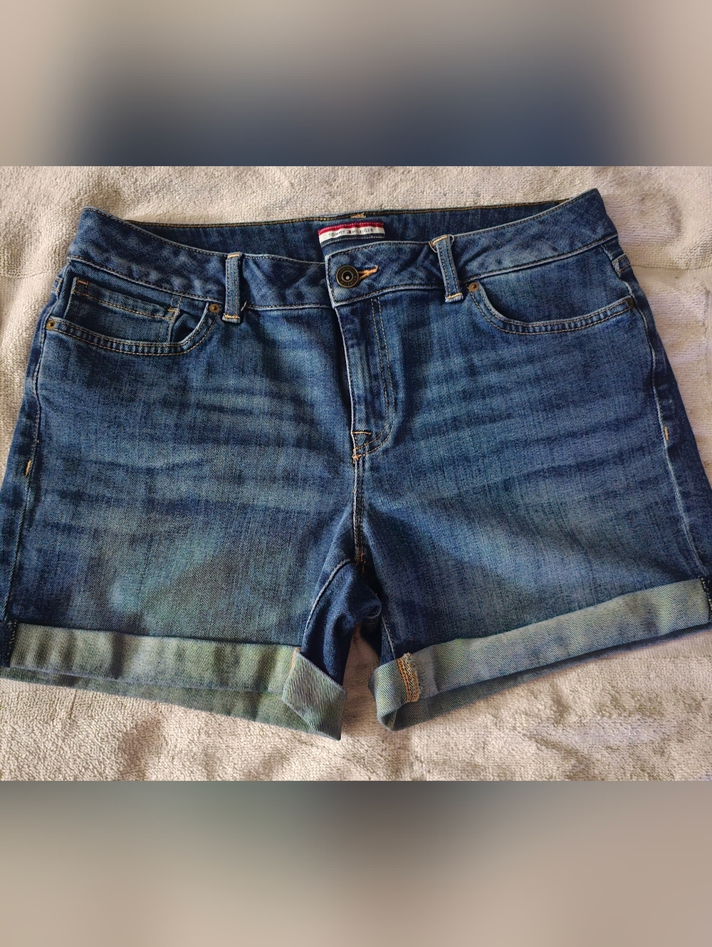Tommy Hilfiger Rolled-Cuff Denim Shorts - Blue